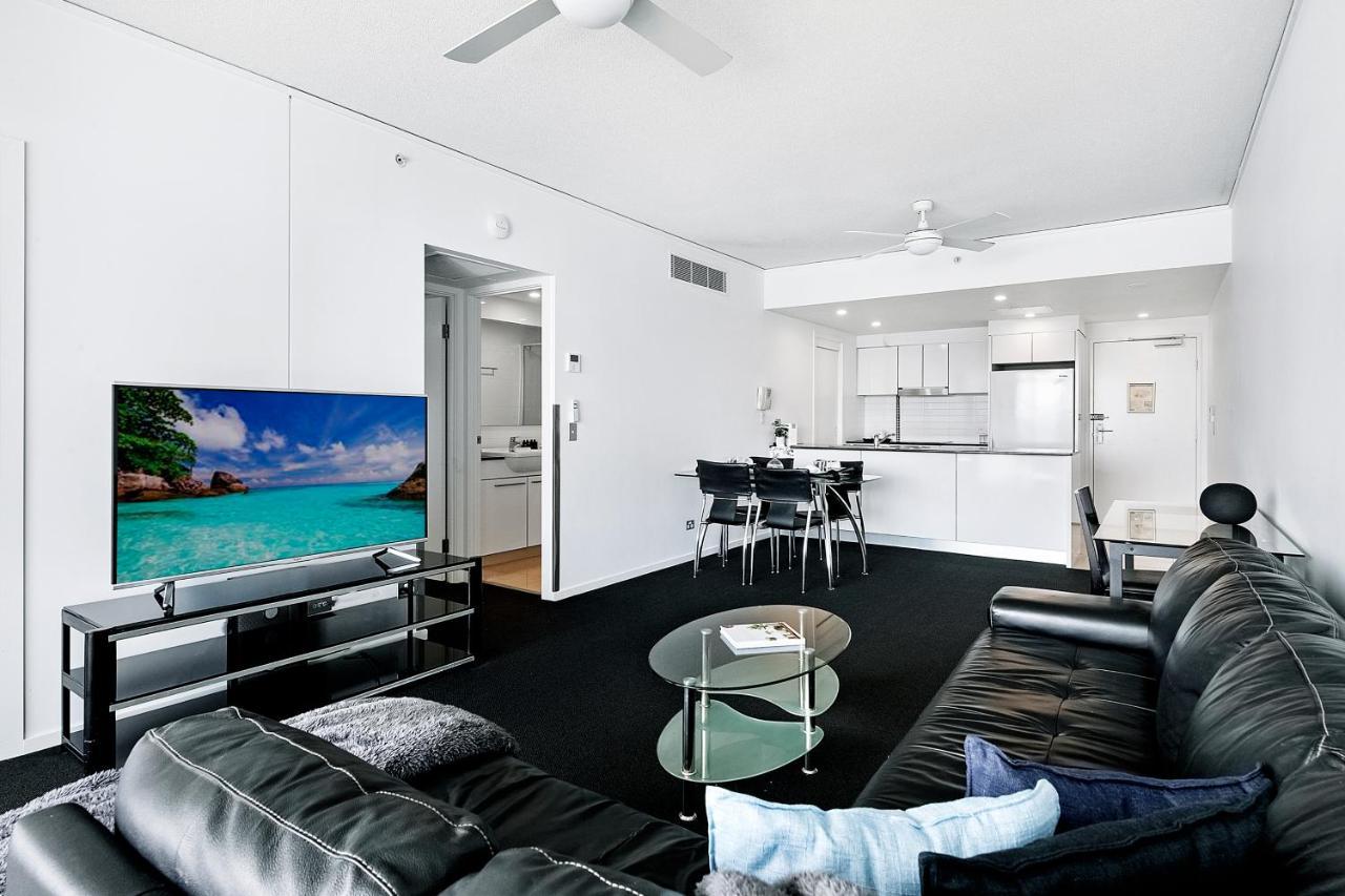 Sierra Grand Broadbeach - Self Contained & Privately Managed Apartments Gold Coast Exterior photo