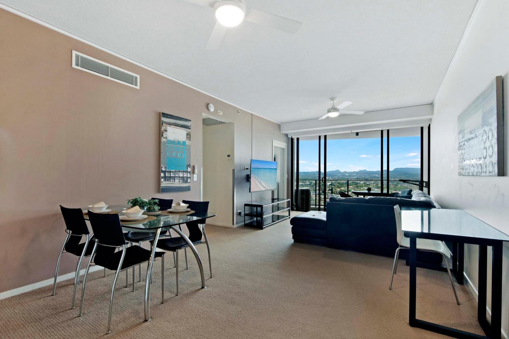 Sierra Grand Broadbeach - Self Contained & Privately Managed Apartments Gold Coast Exterior photo