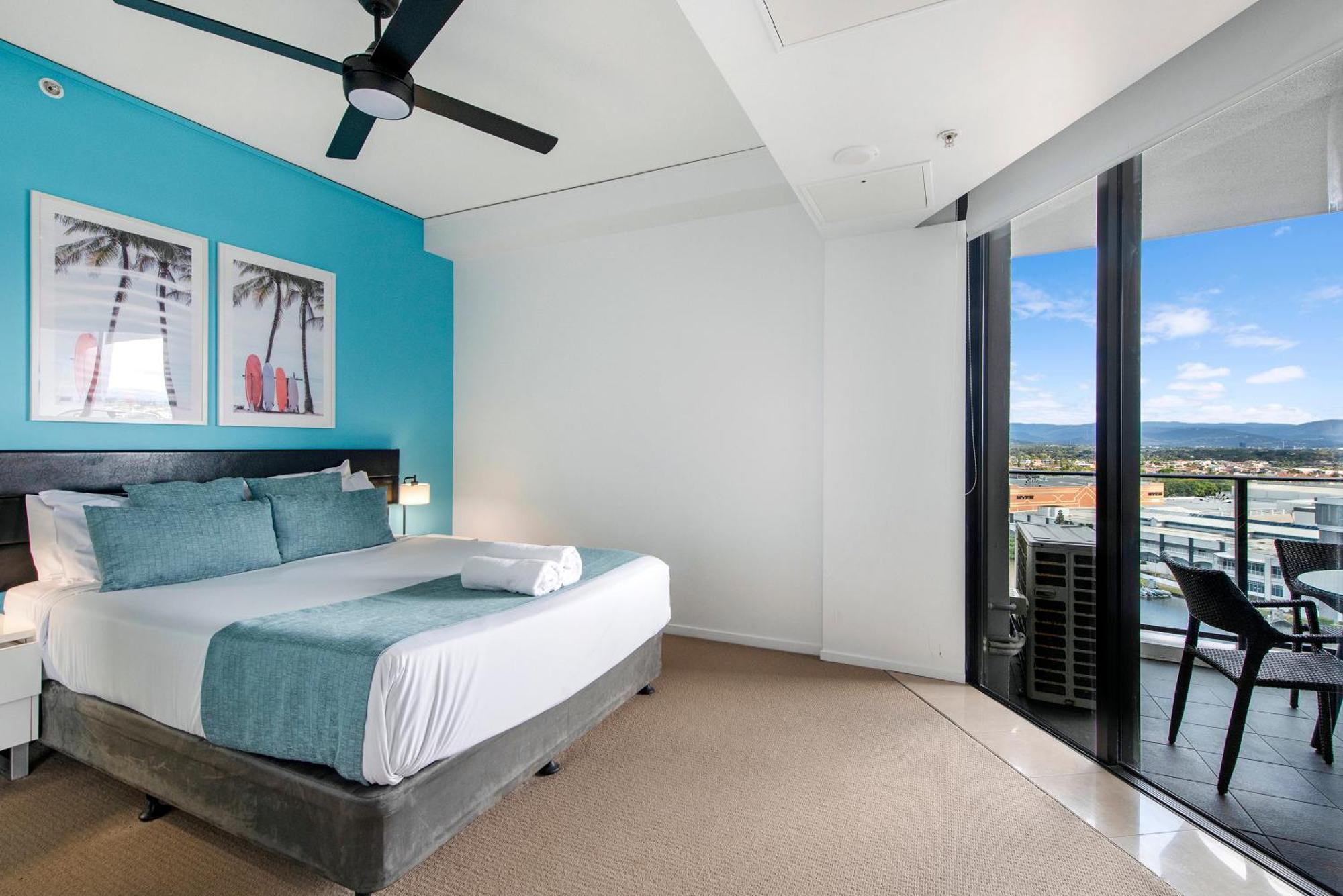 Sierra Grand Broadbeach - Self Contained & Privately Managed Apartments Gold Coast Exterior photo